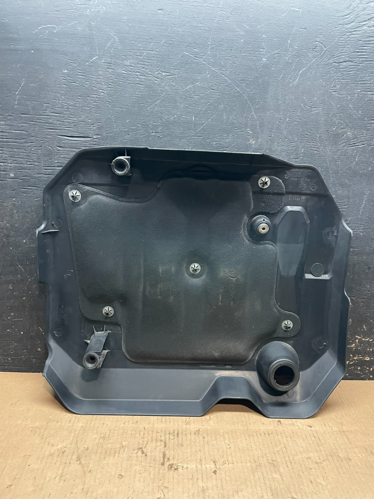 2013 to 2016 Cadillac SRX 3.6L Plastic Engine Cover Shield OEM AA2323 DG5