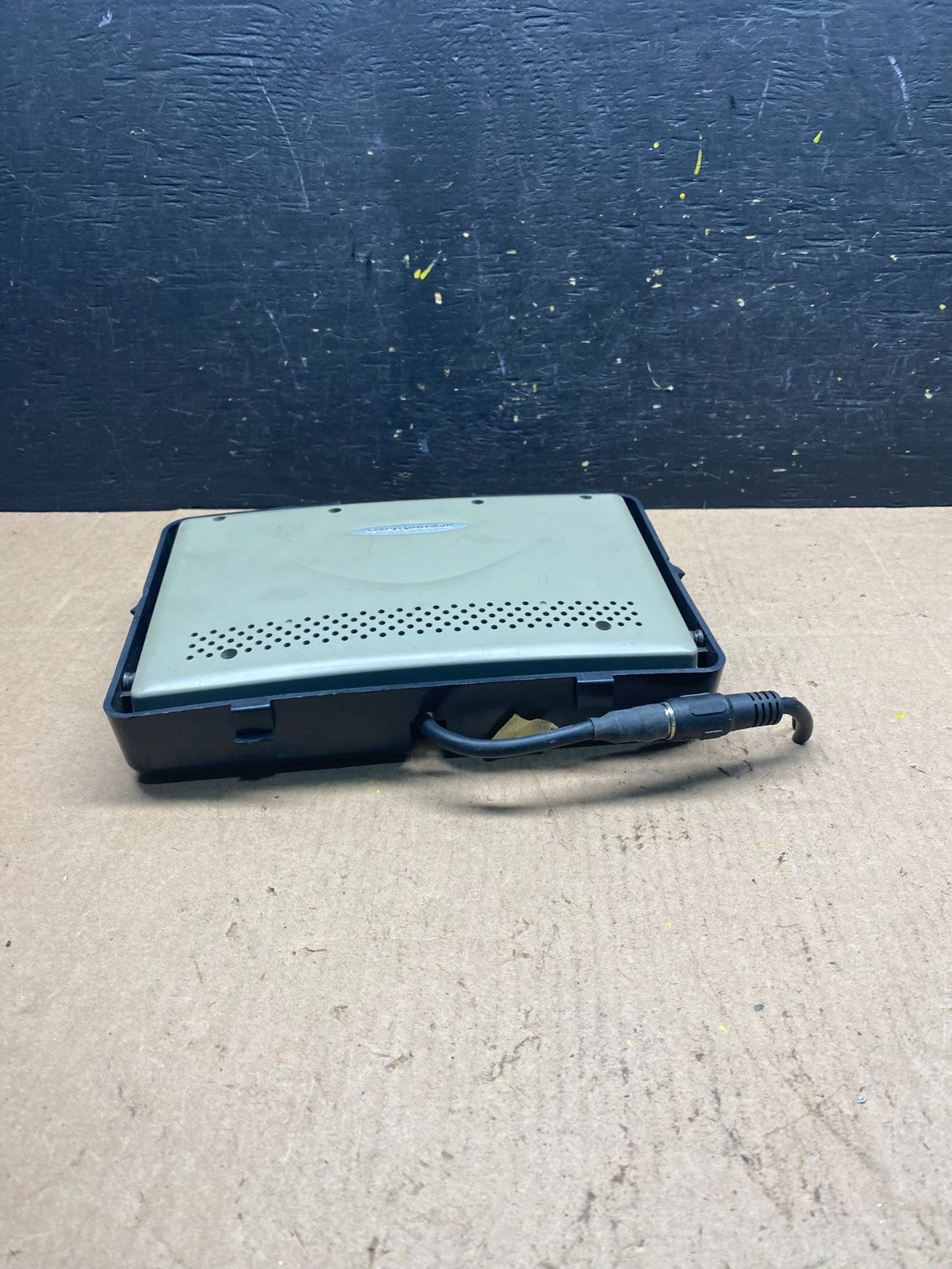 2004 to 2006 Infiniti Qx56 Roof Mounted Display Screen R6420 PS4