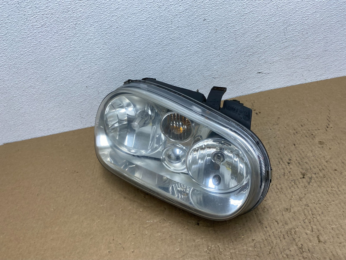 1997-2003 Volkswagen Golf MK4 Right Passenger Side Halogen Headlight AC1597 DW1