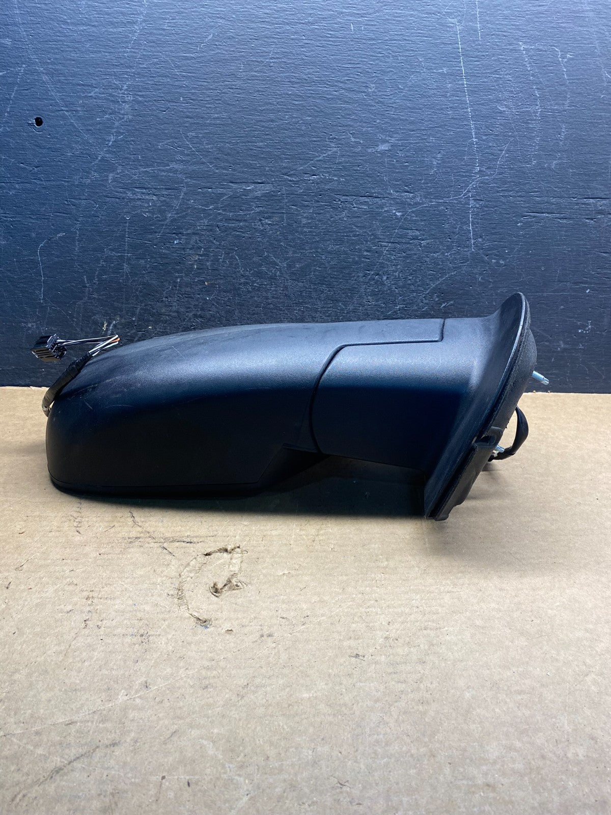 2007-2013 Chevrolet Tahoe Silverado Suburban Right Passenger Mirror AD9883 DW2