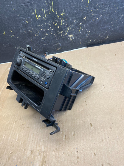2009 Freightliner Sprinter CD PLAYER Equipment Radio PANASONIC CQ5101U AB2022 DG1