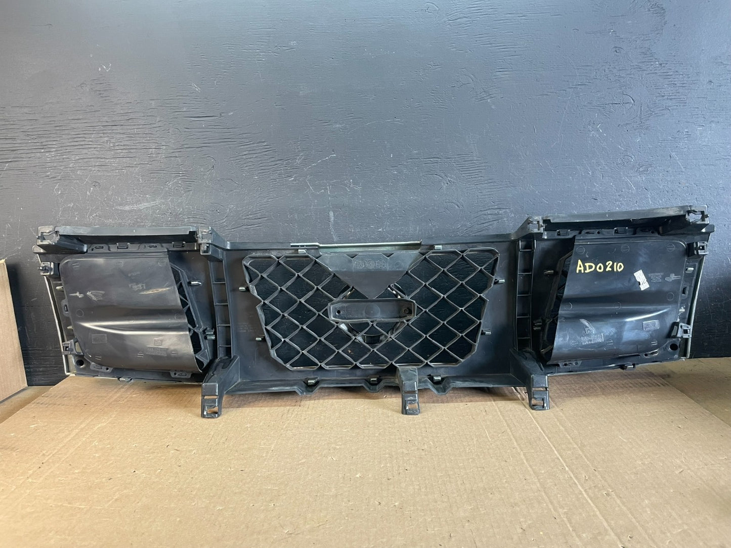 2004 to 2007 Nissan Titan Armada Front Upper Grill Grille Aftermarket AD0210 DG5