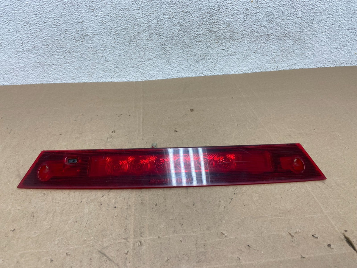 2007 to 2011 Ford Edge Rear Third Brake 3rd Light Lamp AF4977 DG0