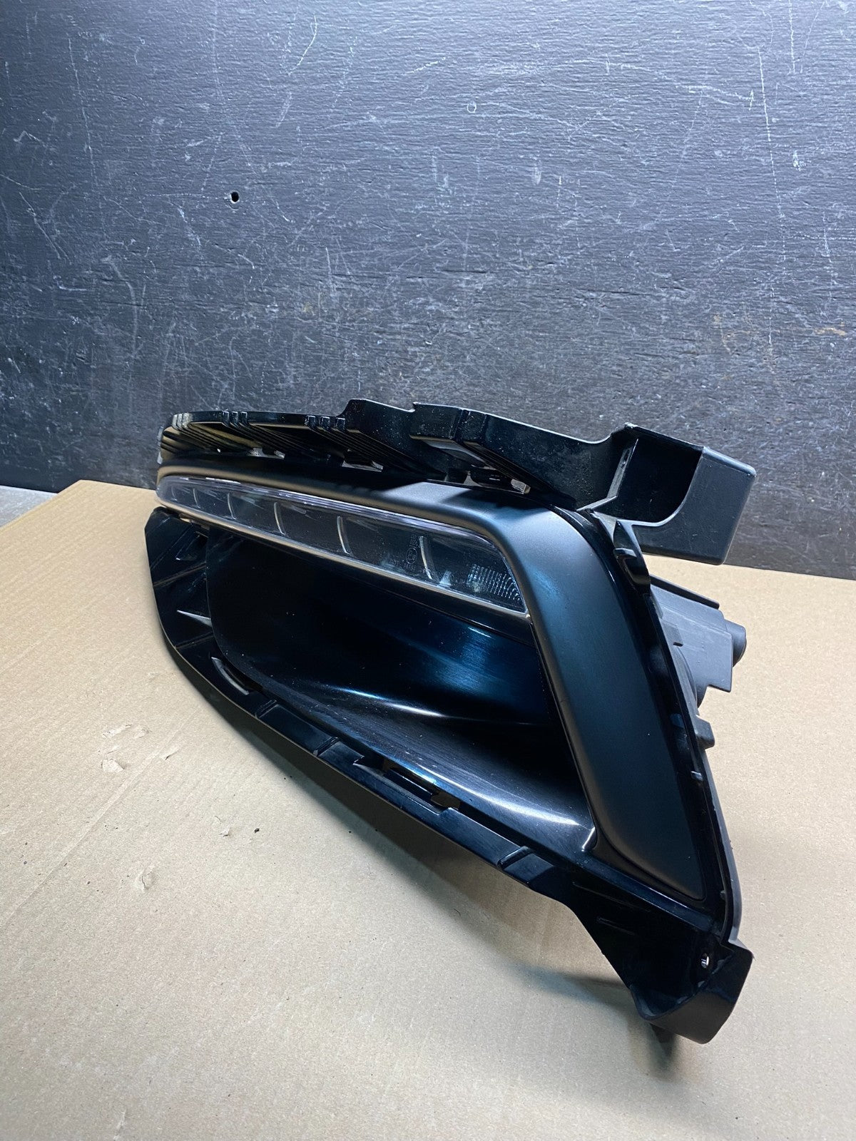 2015-2017 Hyundai Sonata Front Left Driver LH LED Fog Light Cover AJ0429 DG1