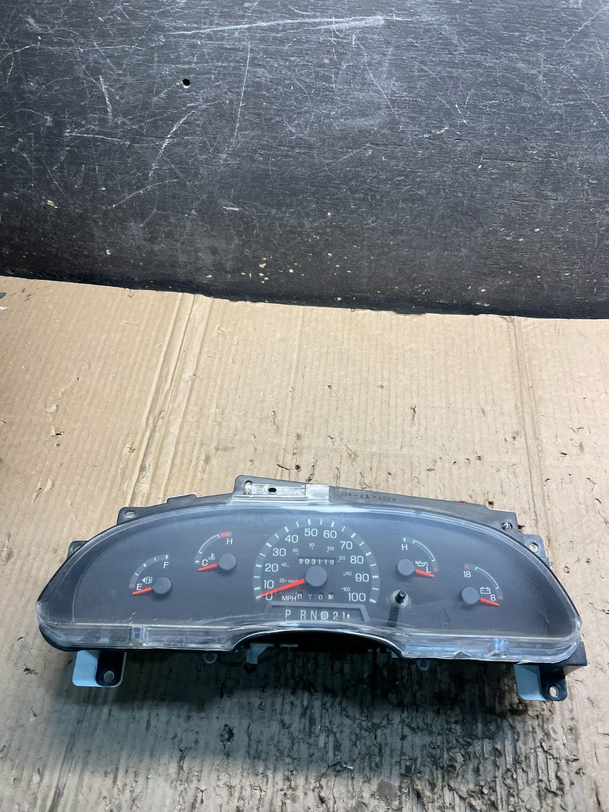 1997 to 2003 Ford E350 VAN Gauge Speedometer Cluster Oem x9848 DG0