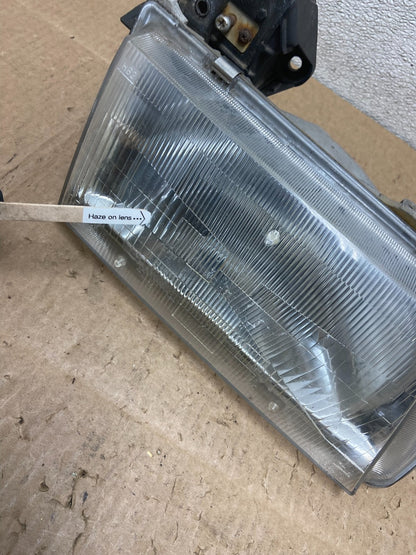 1996 to 1998 Mazda MPV Right Passenger RH Headlight OEM Y8829 DW4