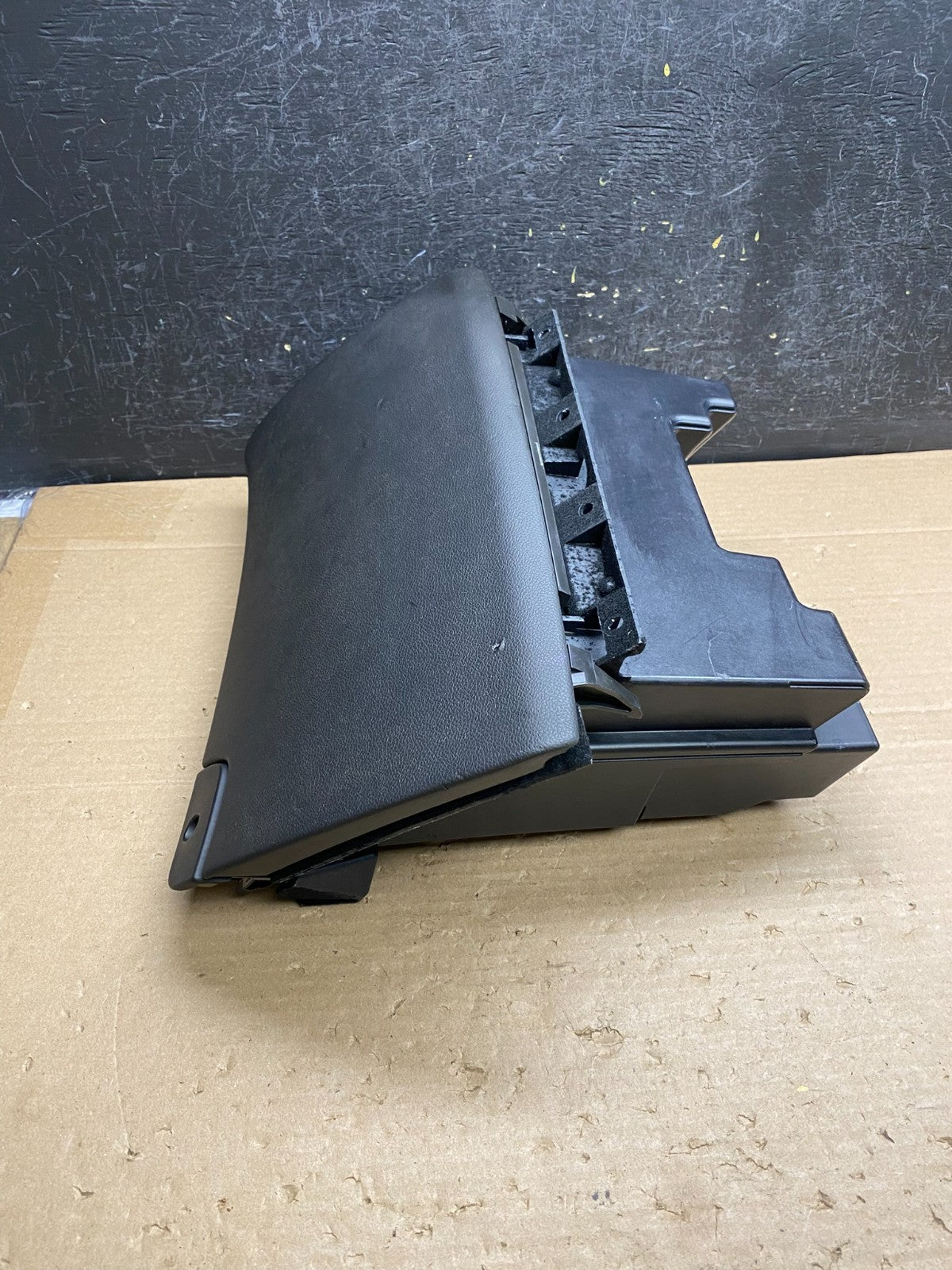 2008 to 2014 Cadillac CTS Passenger Right Front Glove Box Storage AG6404 DG3