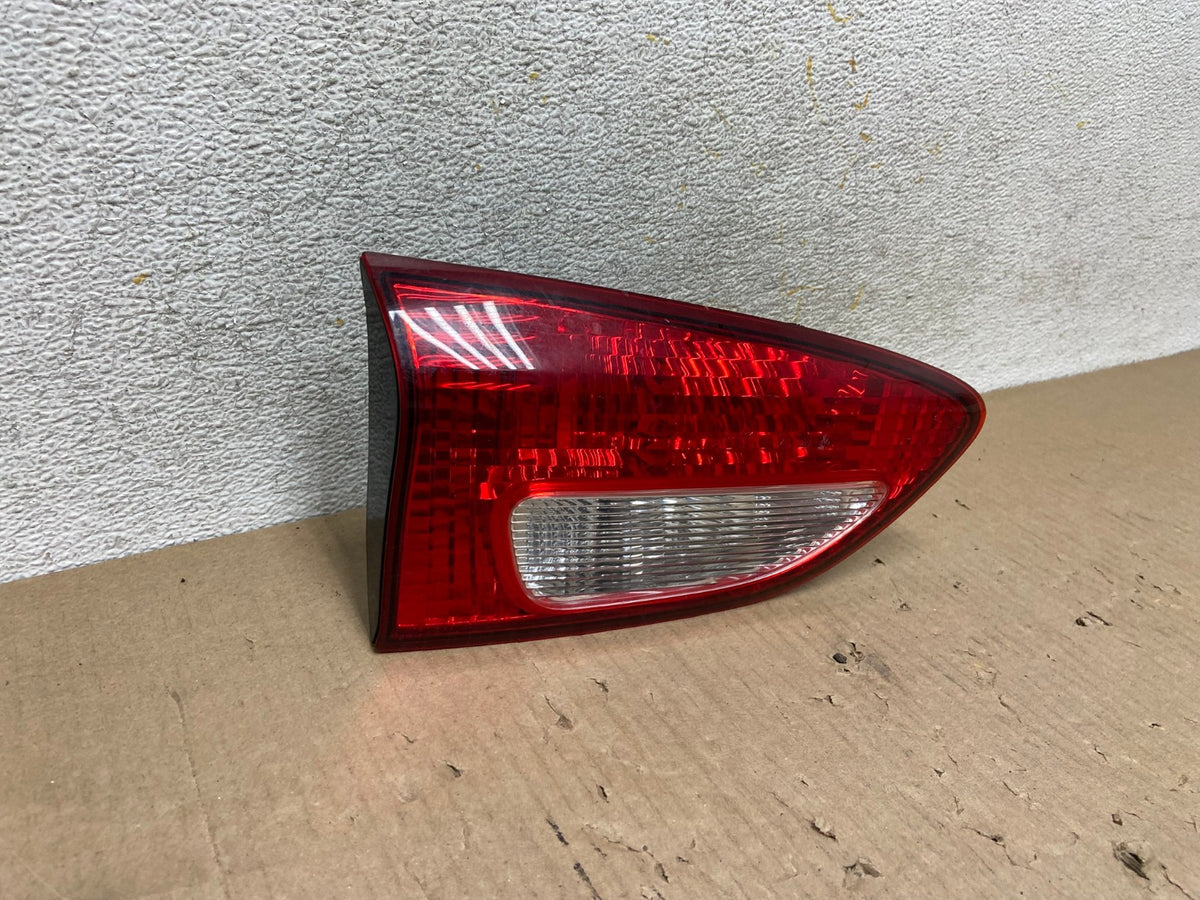 2006 2007 Subaru Tribeca B9 Left Driver Lh Side Tail Light Inner AH5868 LK1