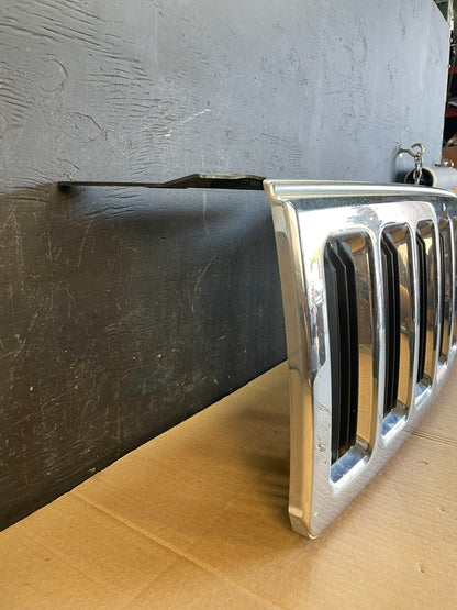 2006 to 2010 Jeep Commander Front Upper Grill Grille OEM ac2201  DG2