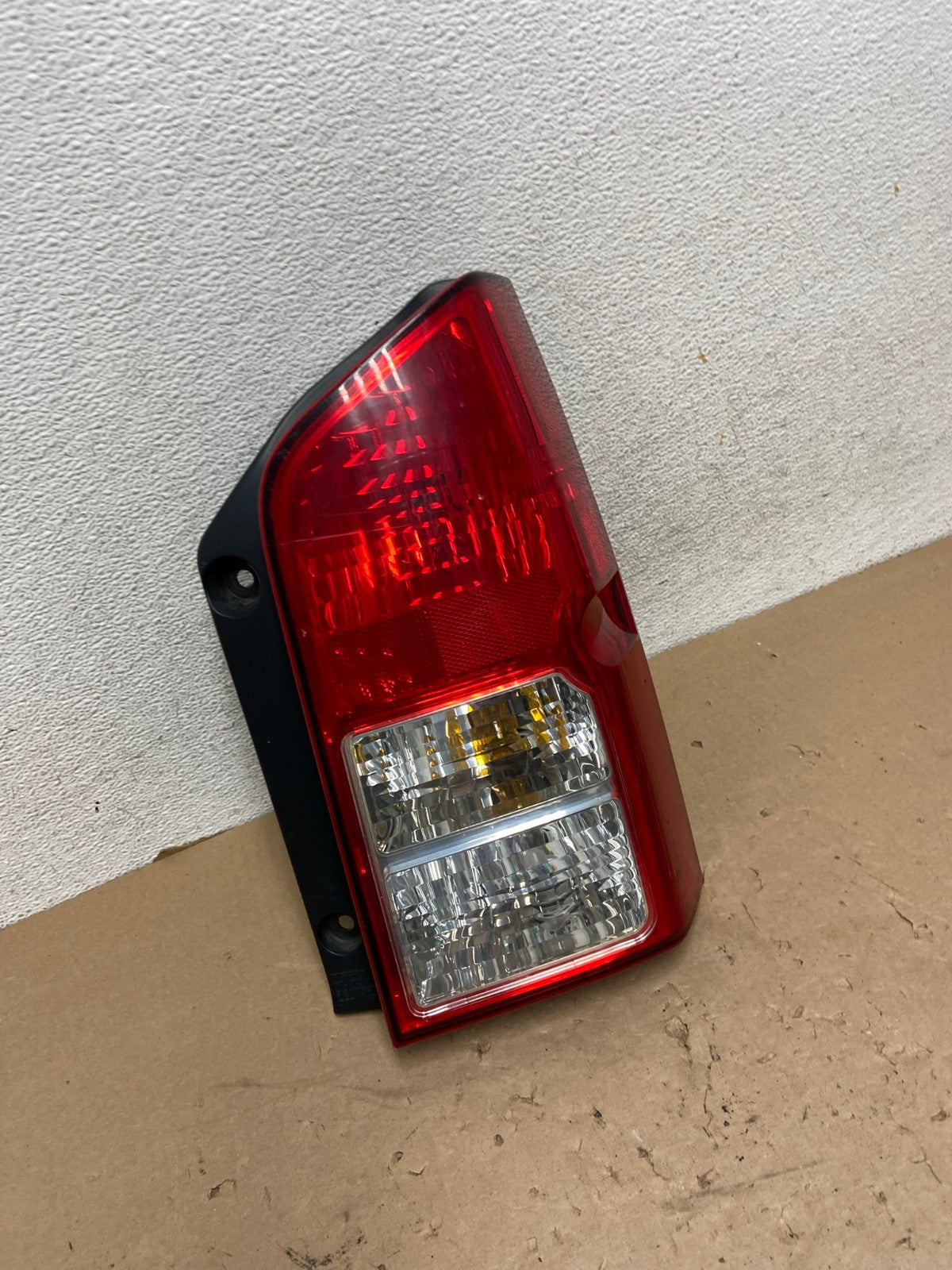 2005 to 2012 Nissan Pathfinder Right Passenger RH Side Tail Light AG4305 LK2
