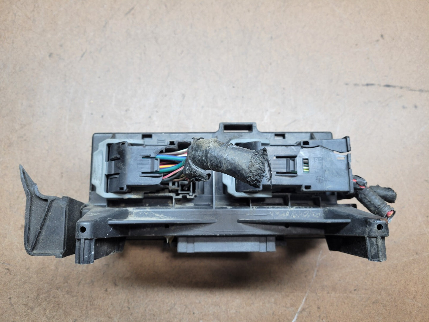 2009 Jeep Grand Cherokee Fuse Box Relay Panel 04692215aa AD2920 DG5