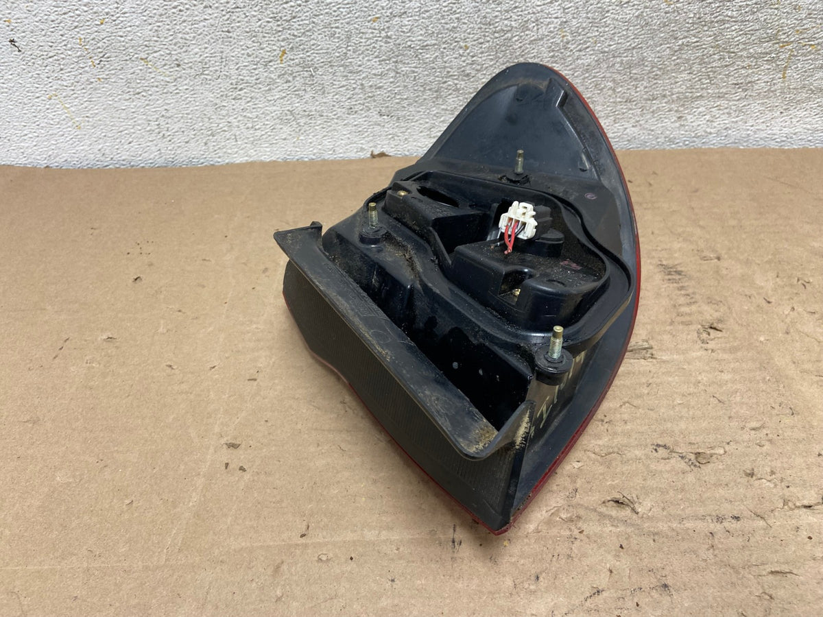 2000 - 2001 Infiniti i30 Left Driver Lh Side Tail Light AI1019 LK5
