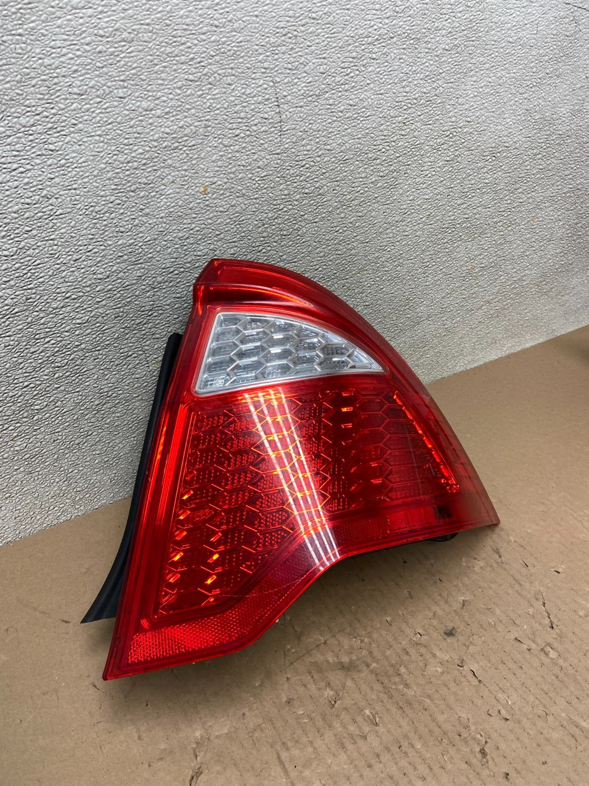 2010 2011 2012 Ford Fusion Right Passenger Side Tail Light Oem AB5954 LK2
