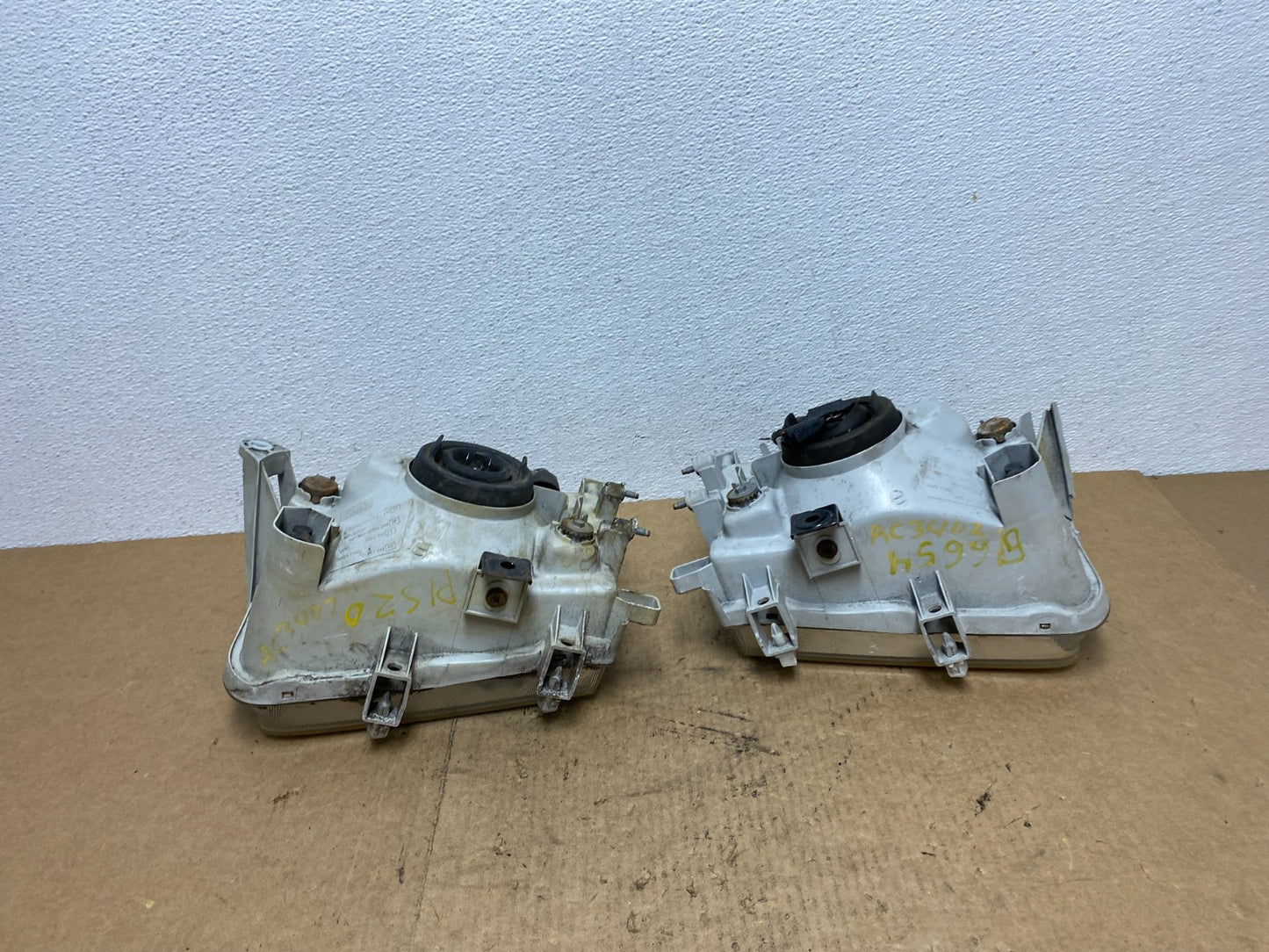 1999-2004 Nissan Pathfinder Left+Right Side Set Halogen Headlights Oem AC3402 DW9