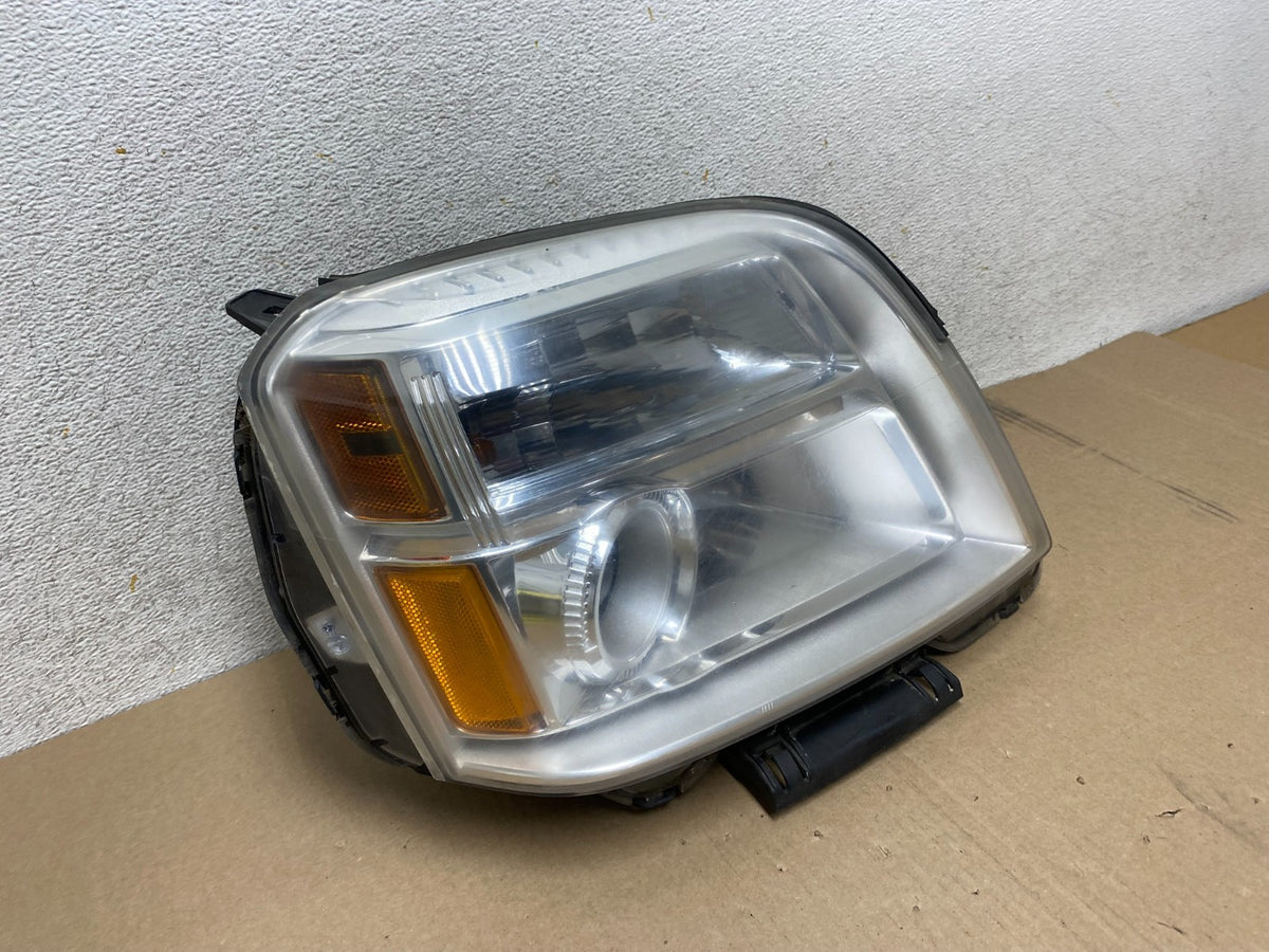 2010 to 2015 GMC Terrain Halogen Passenger Right Rh Side Headlight AJ1924 DW2