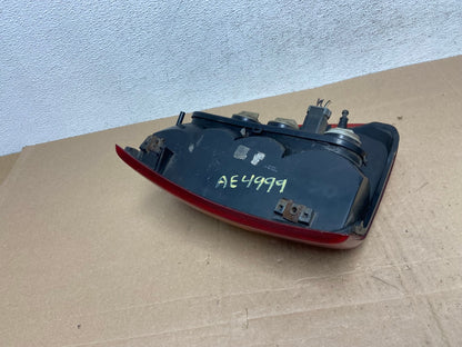 1999-2004 Jeep Grand Cherokee WJ Right Passenger Side Rh Tail Light AE4999 LK5