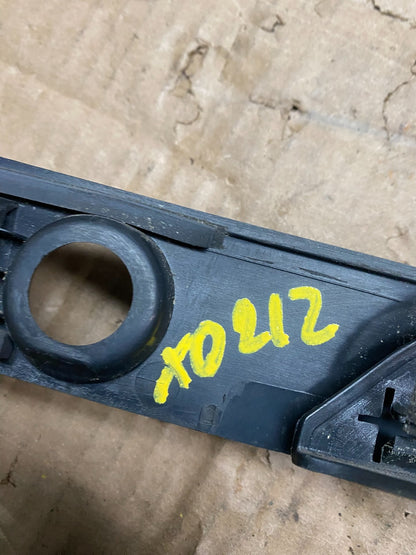 2016 - 2019 Ford Explorer Interceptor Rear Tailgate Molding With Camera X0212 DG12