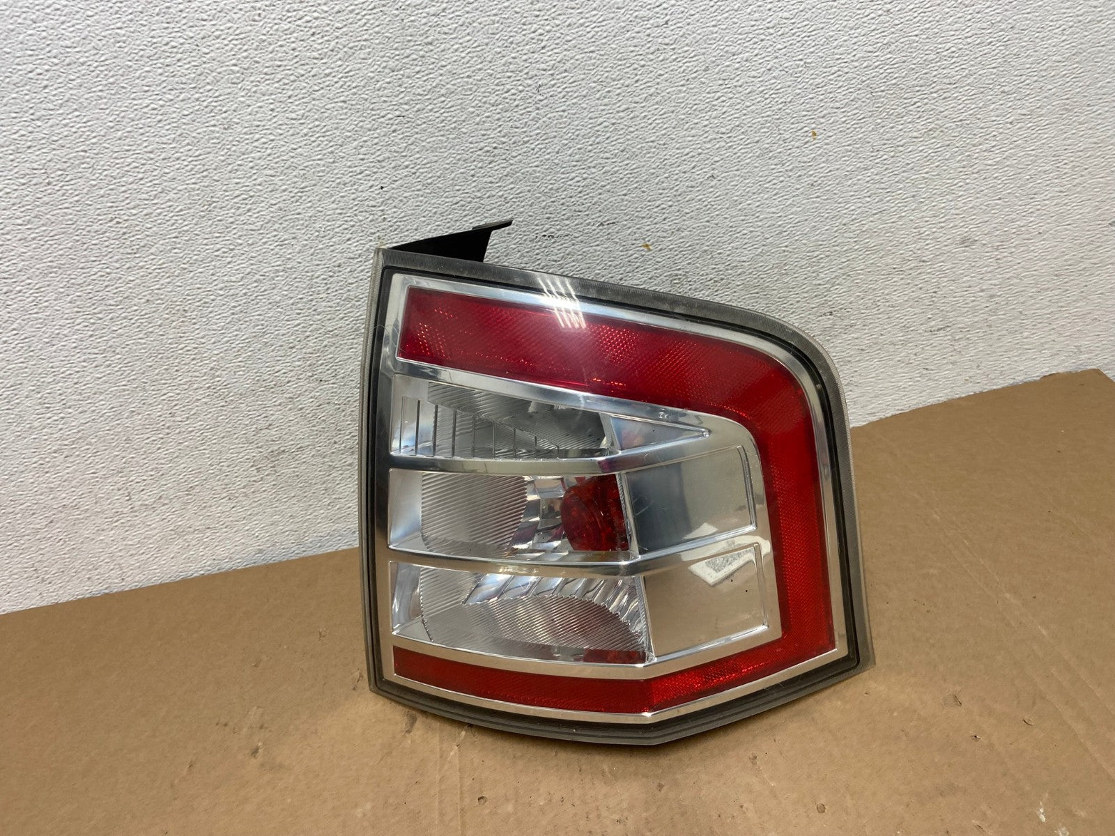 2007 to 2010 Ford Edge Tail light Right Passenger Rh Side AD7886 LK0