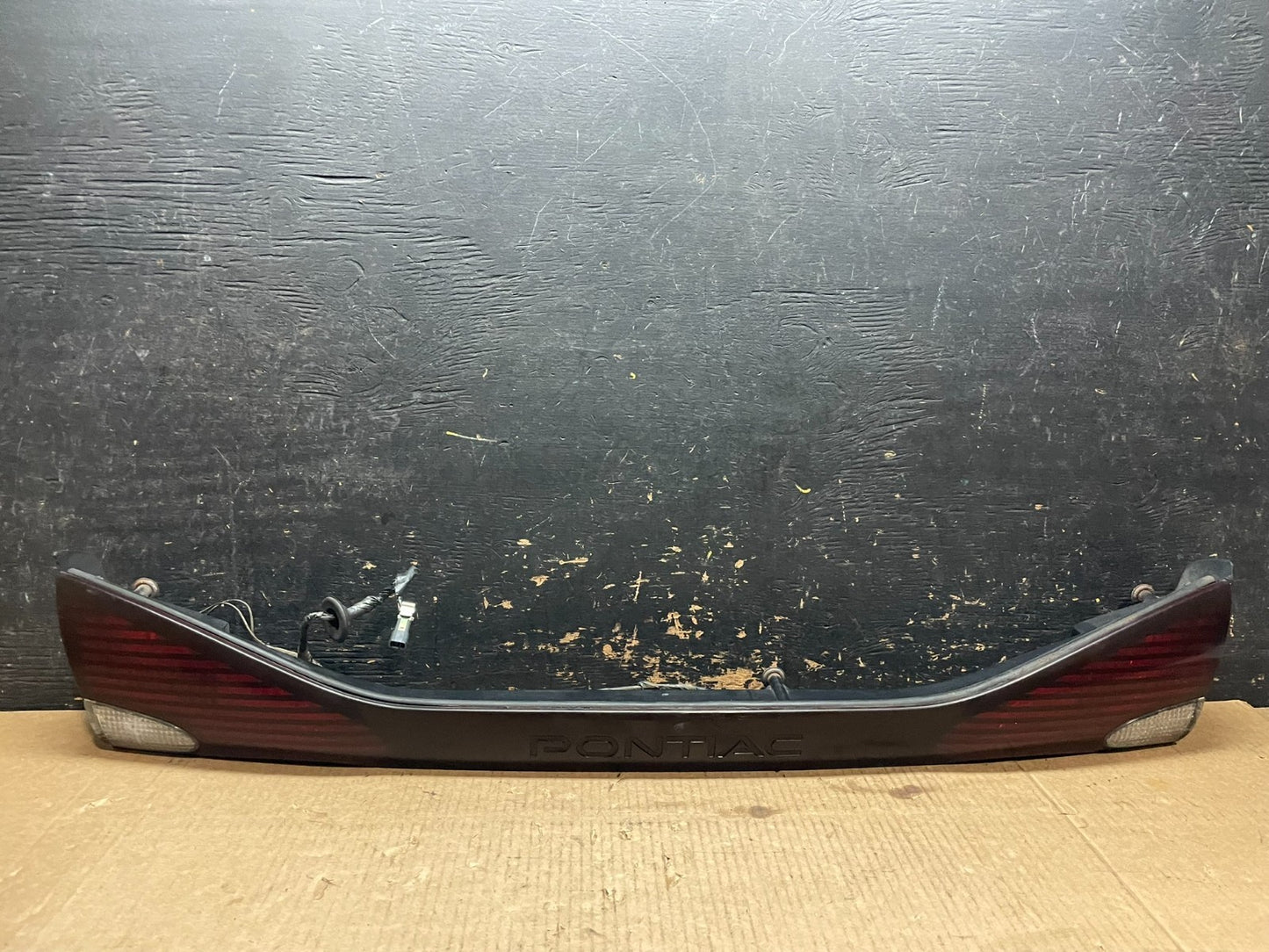 1996 to 1999 Pontiac Bonneville Tail Gate Tail Light Reverse light Y9576 PS0