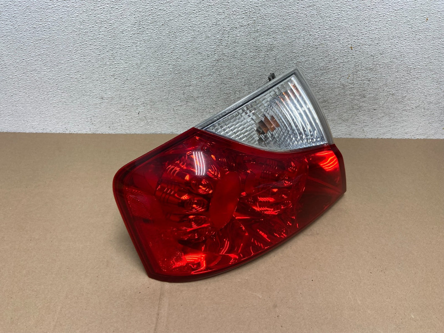 2008 2009 2010 Infiniti M35 M45 Left Driver LH Side Tail Light AG6567 DW2