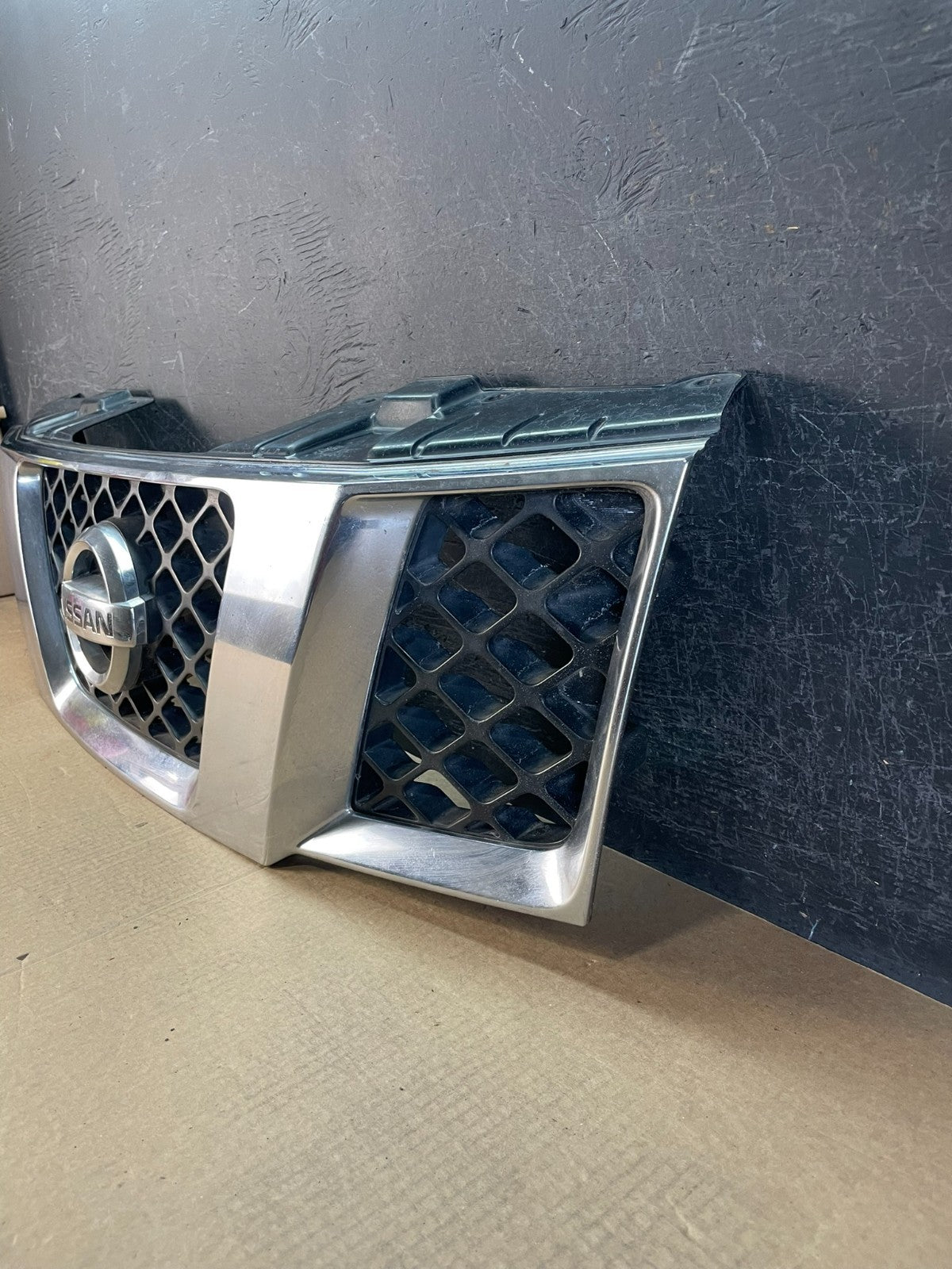 2005 2006 2007 Nissan Pathfinder Chrome Front Upper Grill Grille AF52712