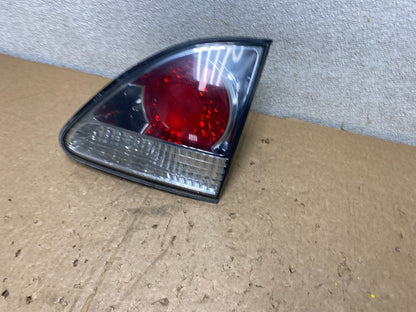 2000-2003 Lexus RX300 Right Passenger Side Rear Inner Tail Light Oem V0293 DW1
