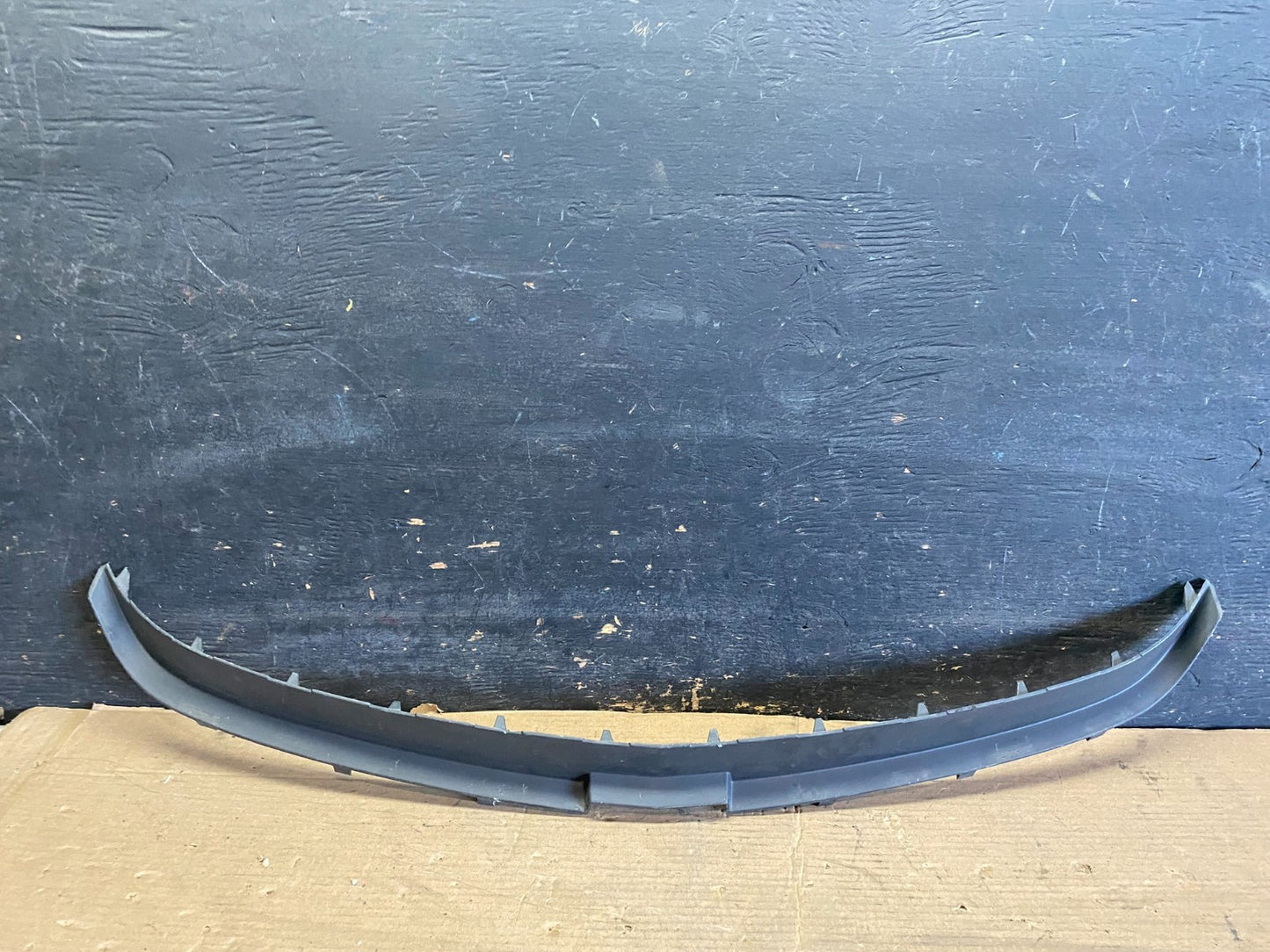 2014 - 2016 Chevrolet Malibu Front Upper Inner Grille Air Deflector OEM R2222 DG0