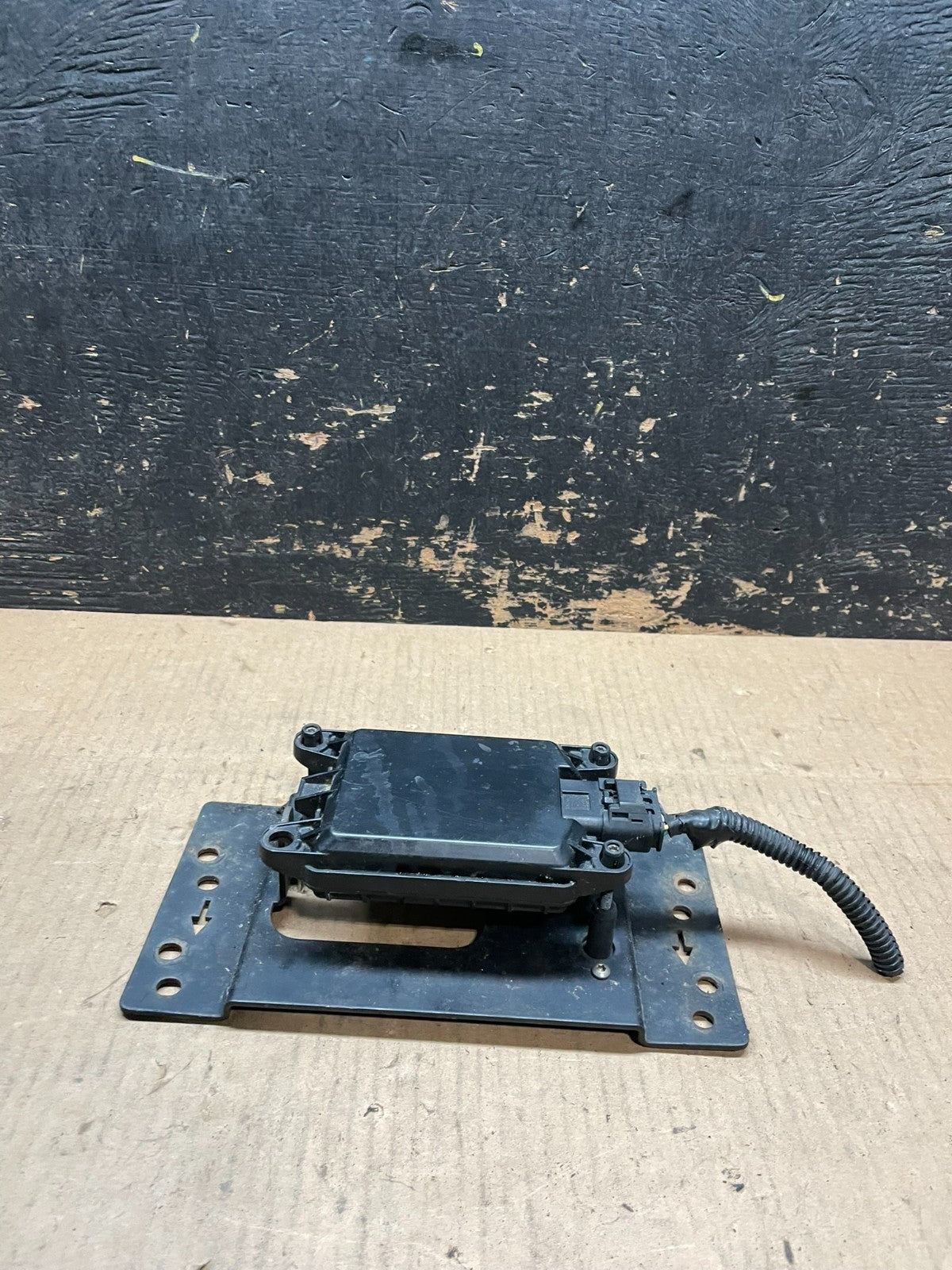Bendix Paccar K096653H001 Wingman Front Radar Anti Collision Module AA2334 DG1