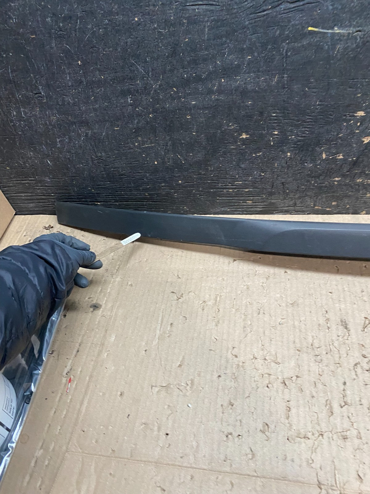 2016 - 2019 Ford Explorer Interceptor Rear Tailgate Molding With Camera X8143 DG4