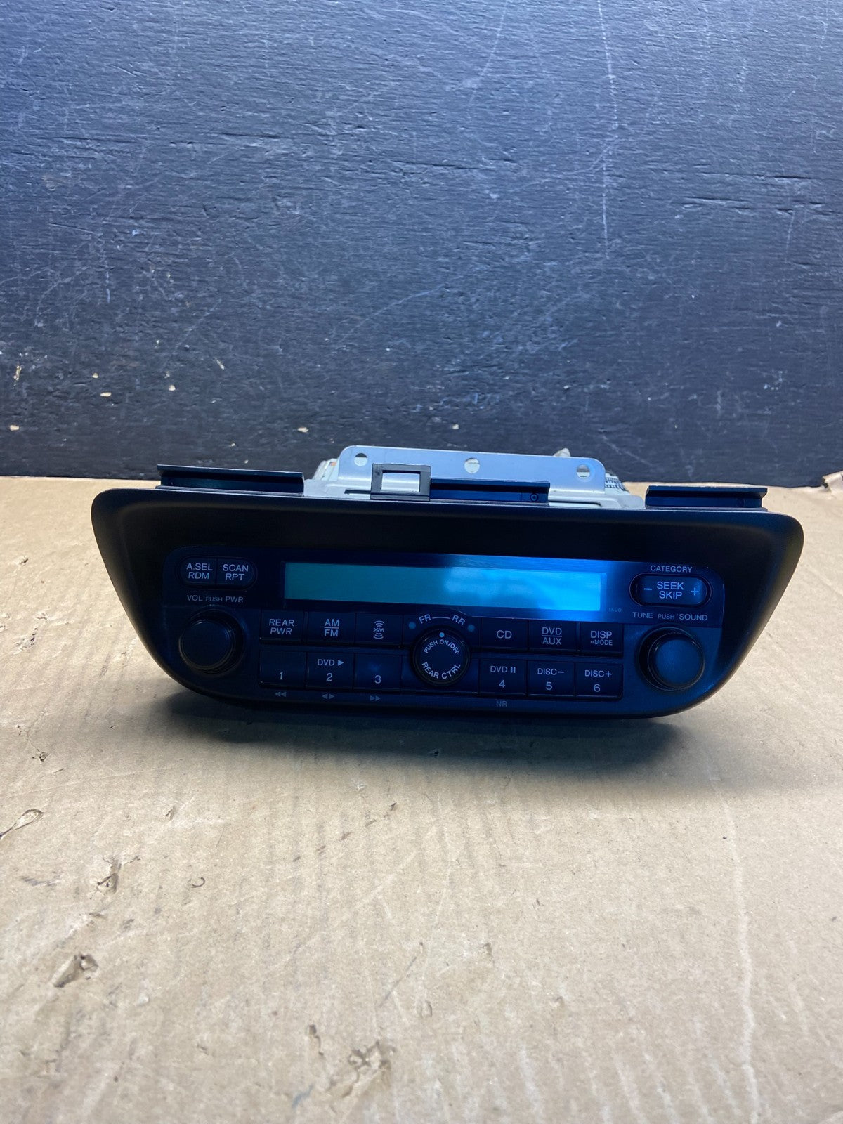 2005 to 2010 Honda Odyssey Am Fm Cd Player Radio Receiver AF9411 DW0
