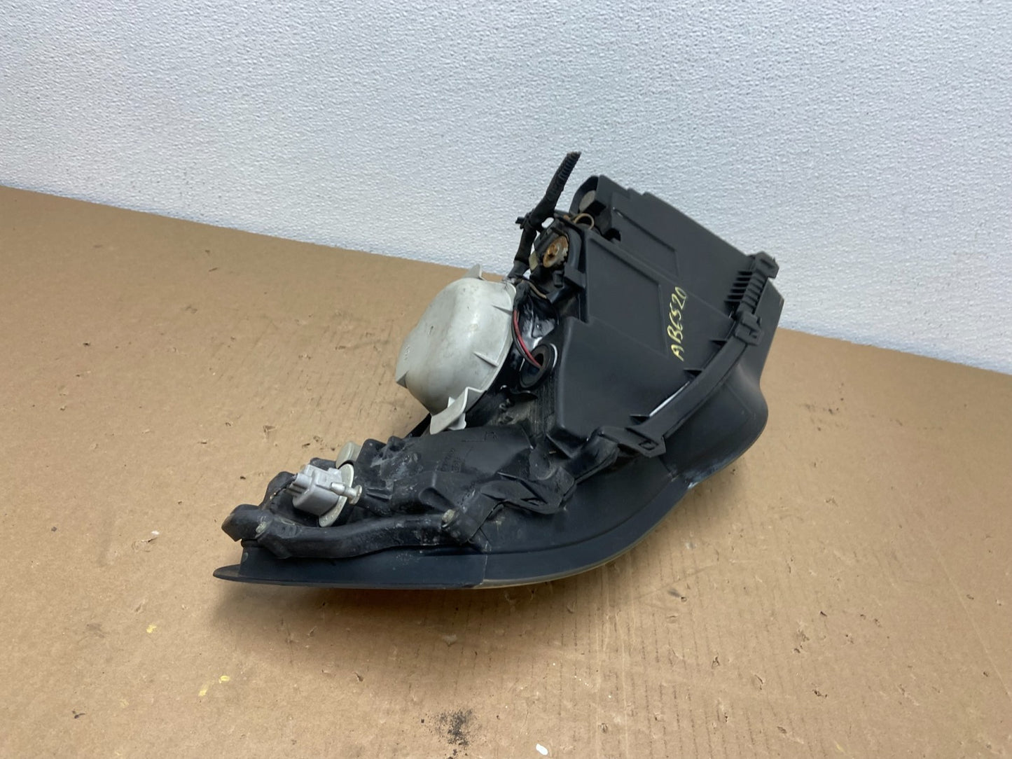 2006 to 2007 Subaru Legacy Left Driver LH Side Headlight Oem AB6520 DW6
