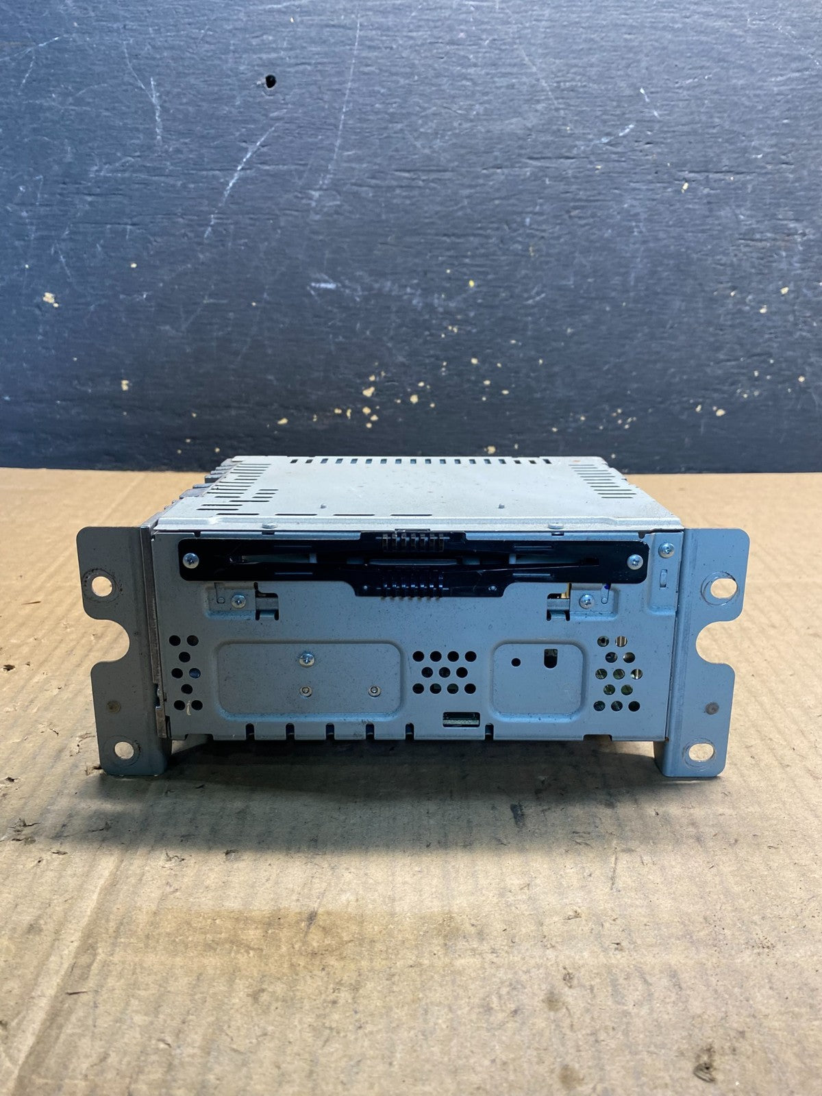 2013 - 2016 Lincoln MKS OEM CD Player AM FM Radio Receiver Satellite aa7818 DG0