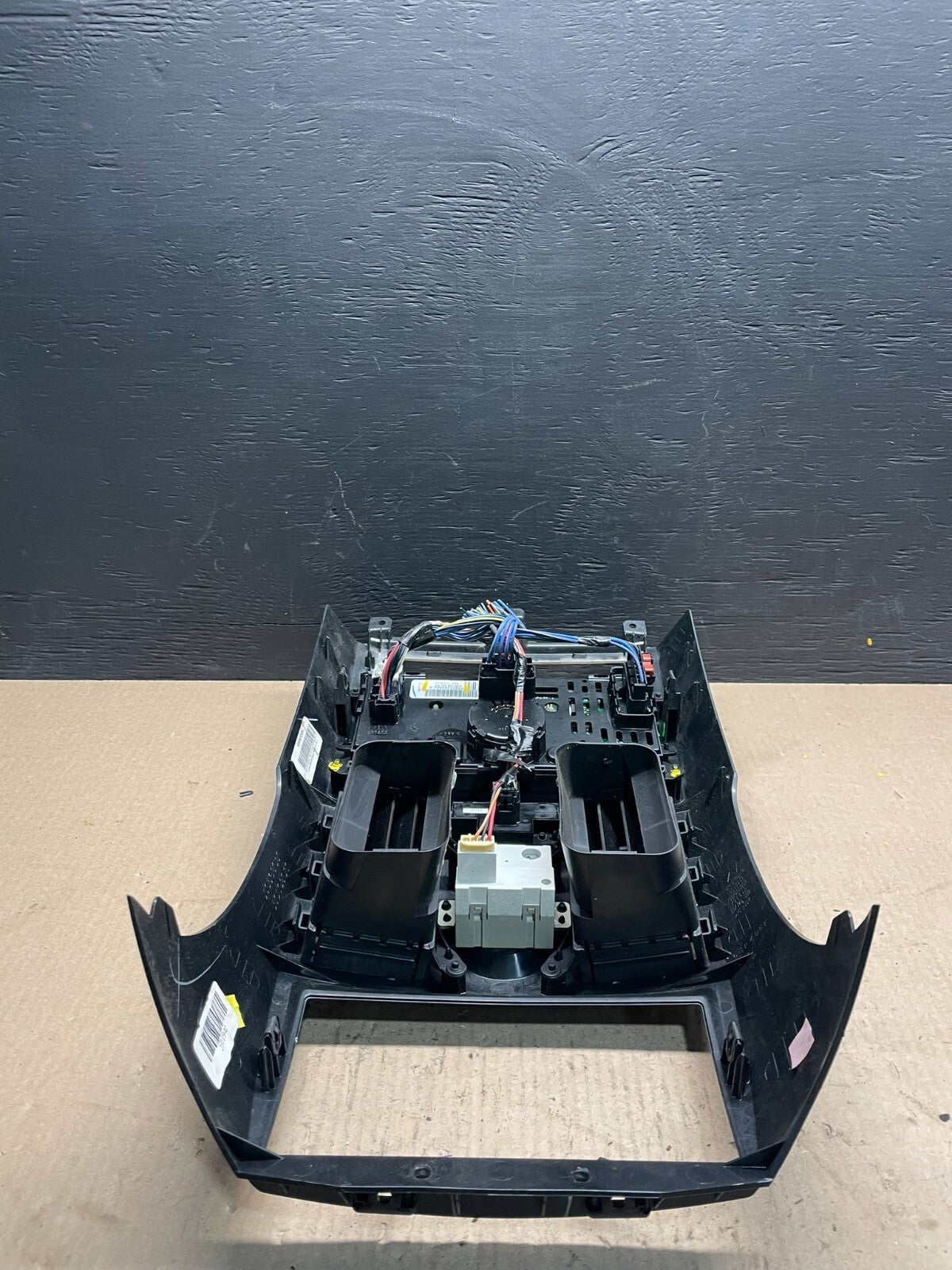 2008-2010 Dodge Grand Caravan Radio Bezel Climate Control Heat AC Heater E143910