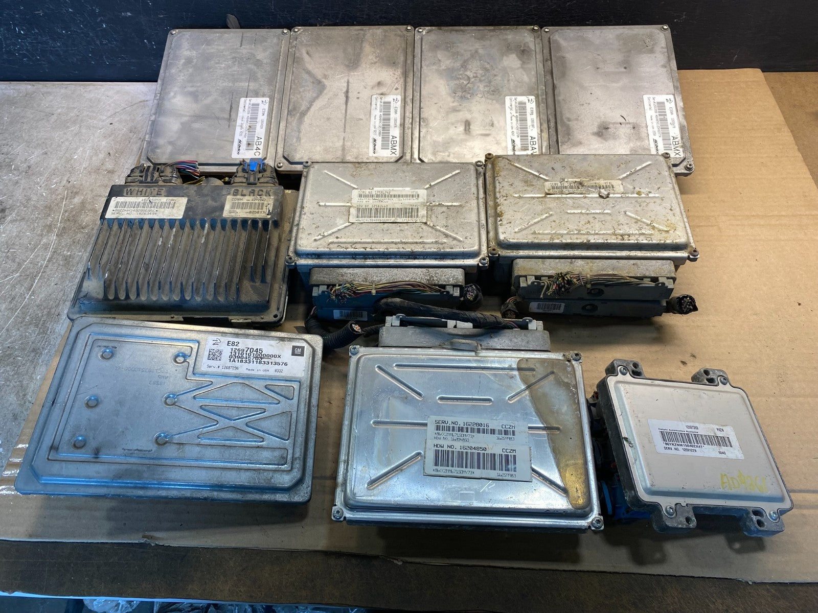 Mix of 10 Chevrolet ECM Engine Computer Module AE01160