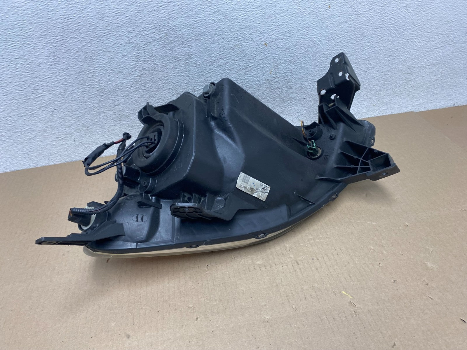 2002 to 2004 Honda CRV CR-V Right Passenger RH Halogen Headlight AG5840 DW5