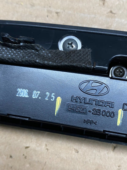 2007 to 2009 Hyundai Santa Fe Center Dashboard Radio Bezel Trim AG5207 DG5