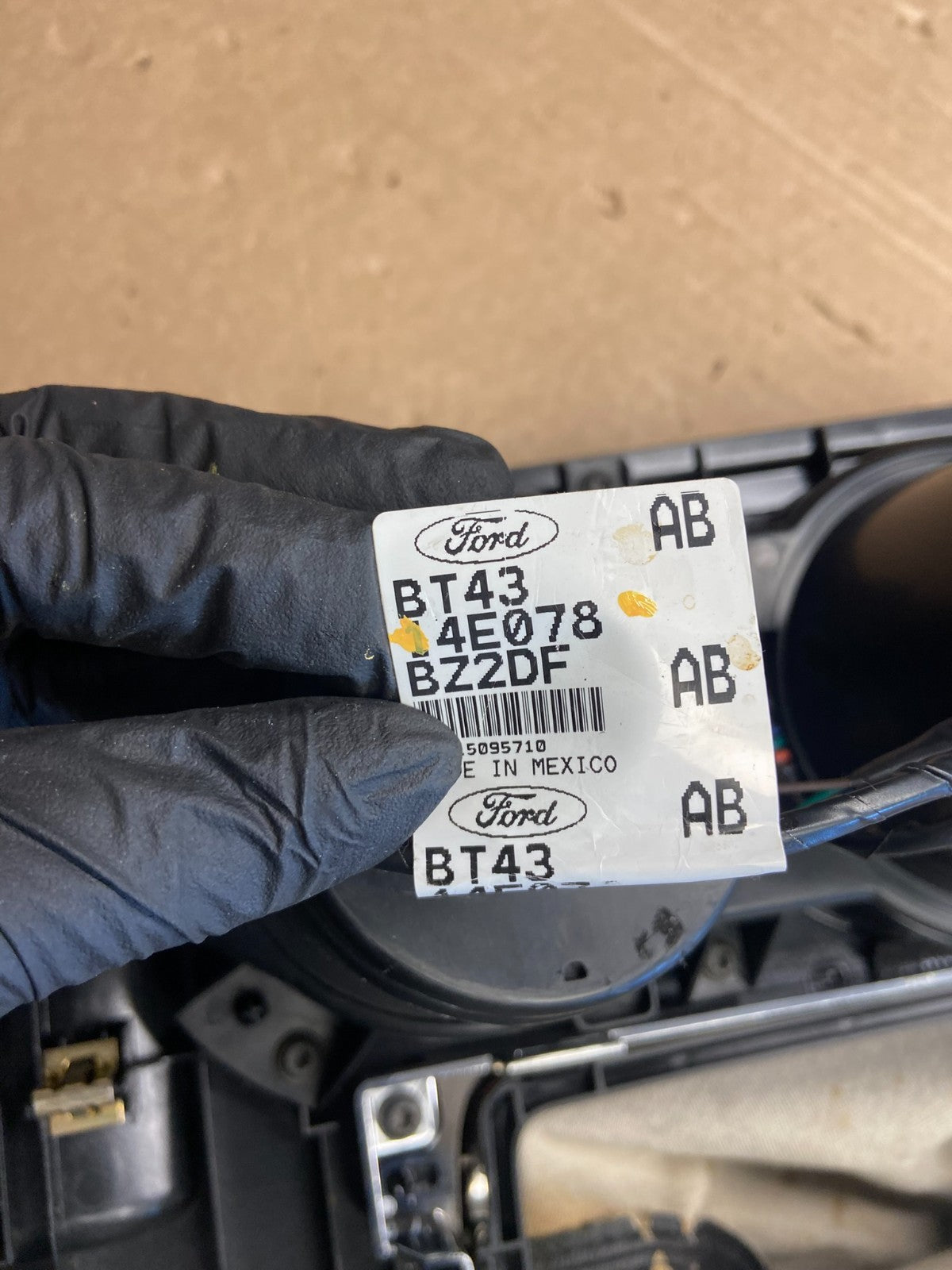 2011 - 2014 Ford Edge Center Console Cup Holder Shifter Bezel Trim AF2517 DG5