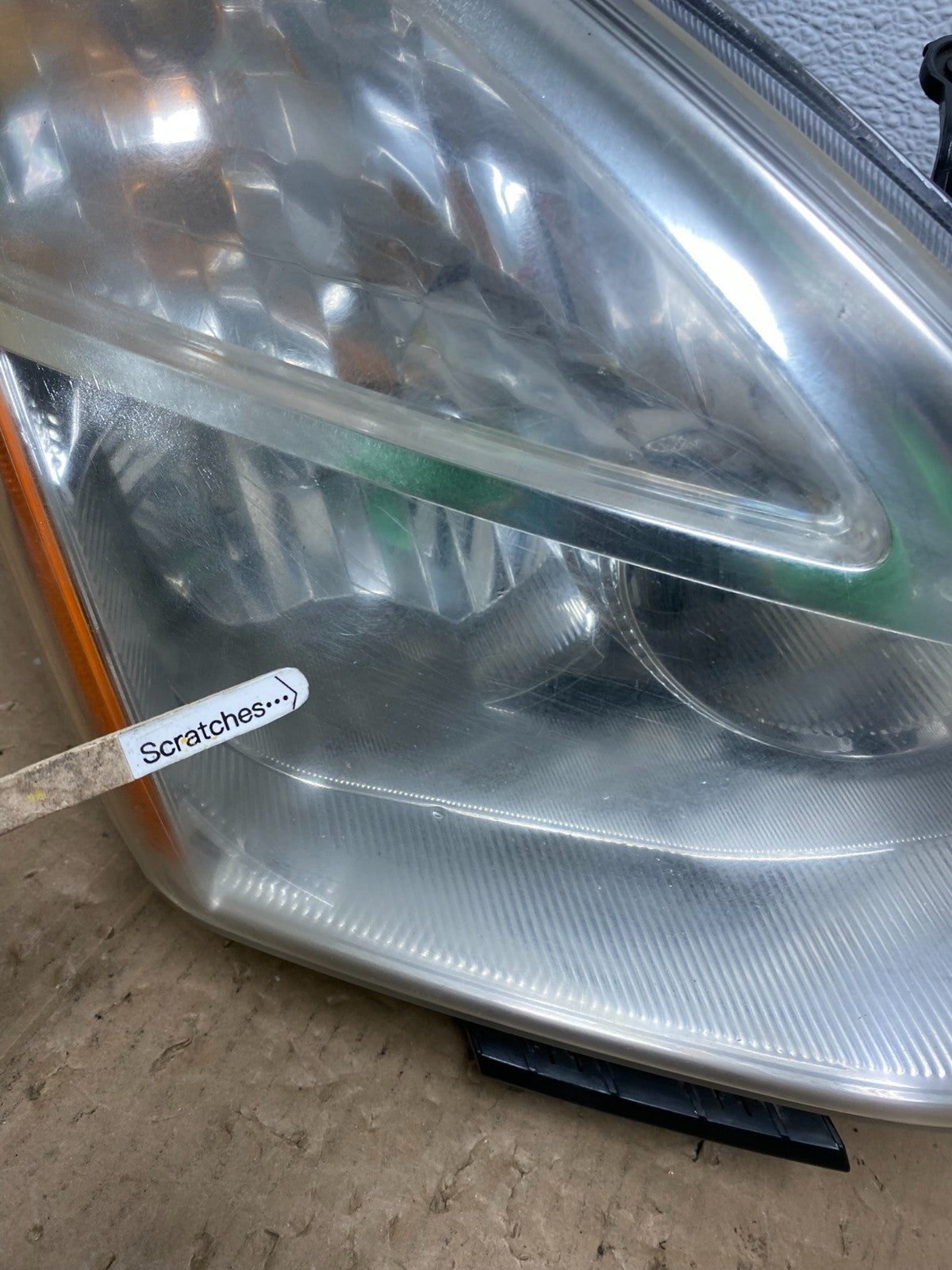 2009-2013 Nissan Rogue Right Passenger Halogen Headlight OEM AB6956 DW3