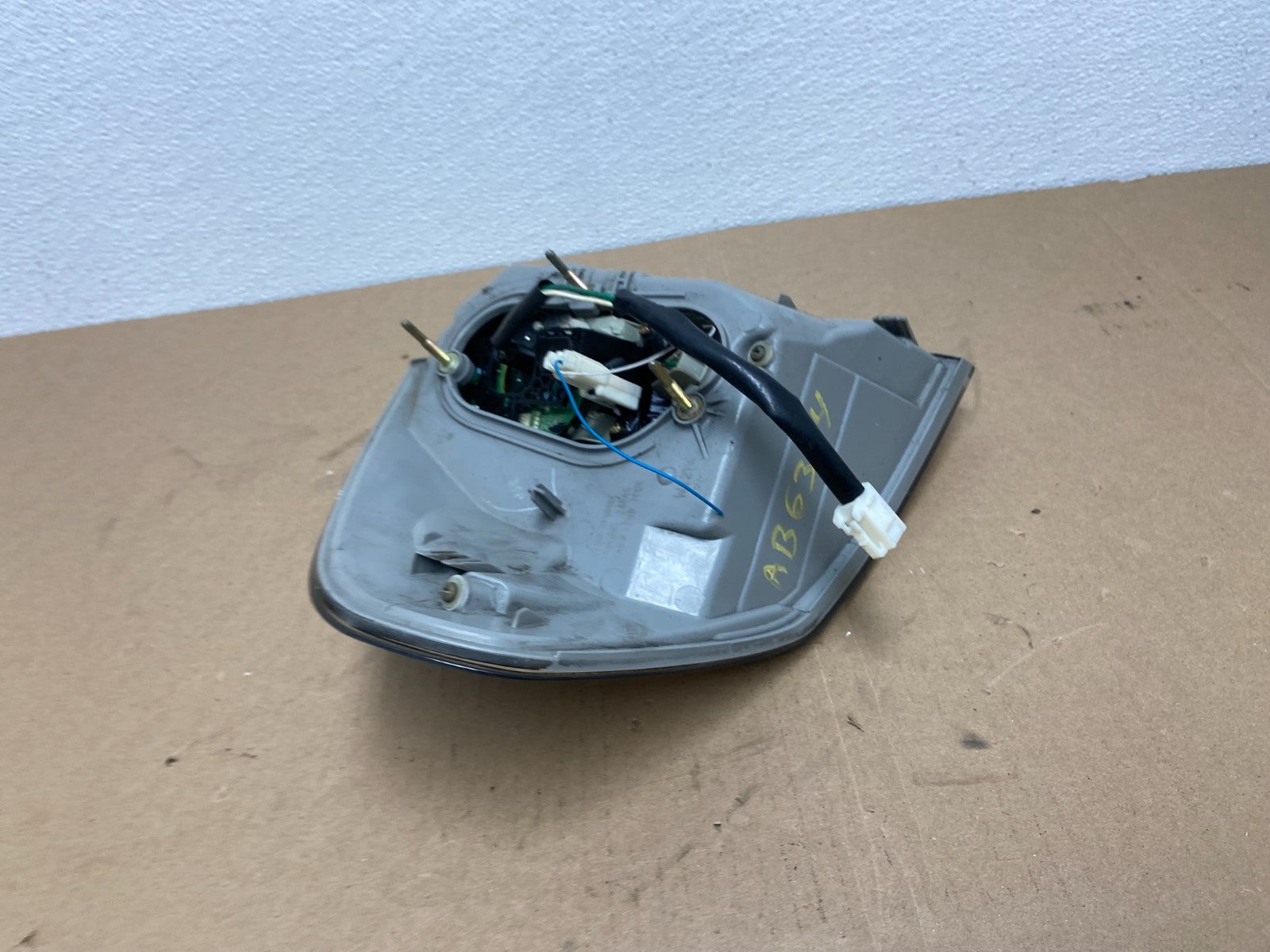 2004 to 2009 Lexus Rx350 RX330 Right Passenger Tail Light OEM AB6334 DW5