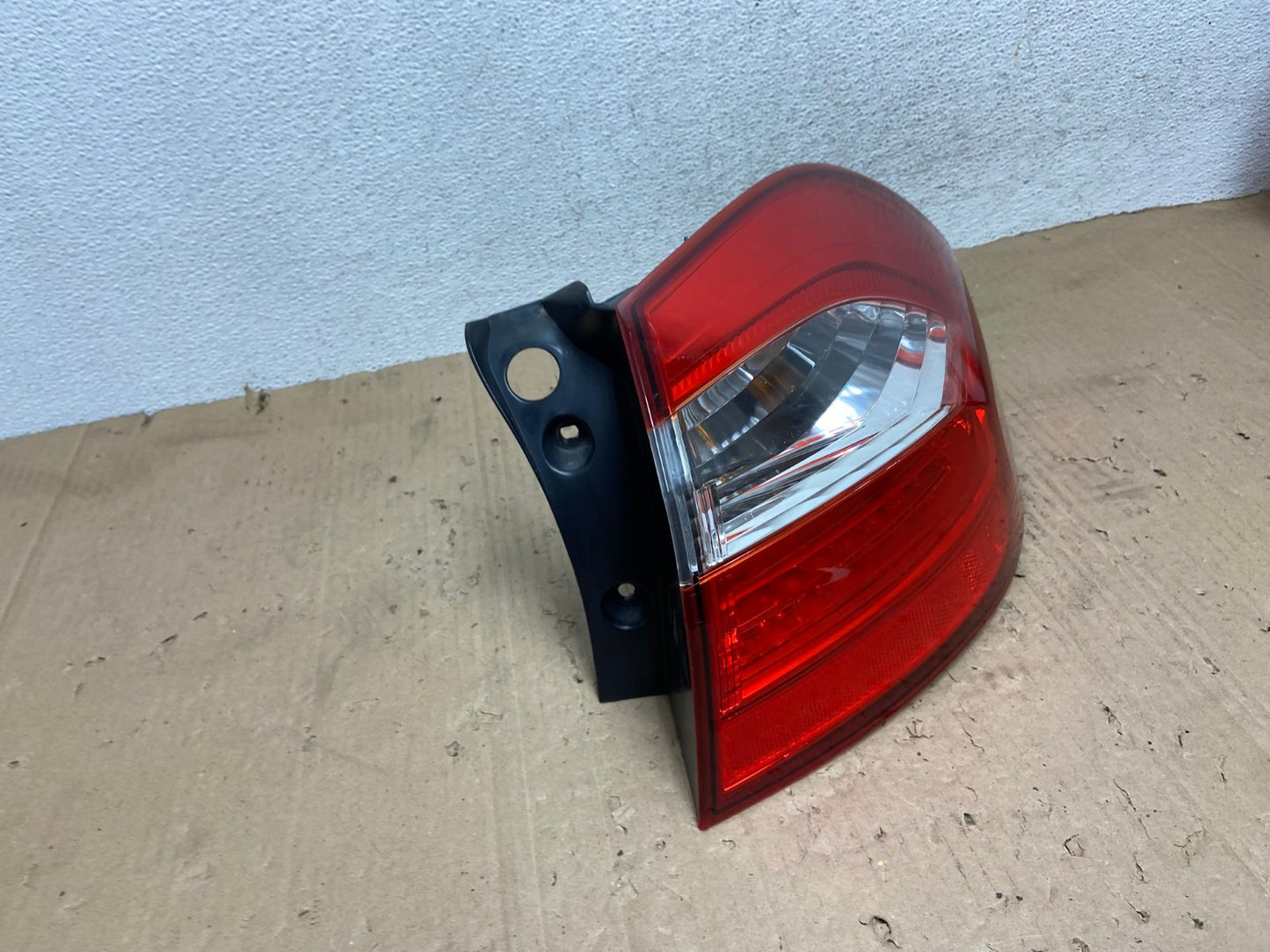 2012 to 2017 Kia Rio Sedan Right Passenger RH Tail Light AE9323 LK2