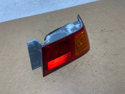 2000 to 2001 Toyota Camry Right Passenger Rh Tail Light AE3026 LK2