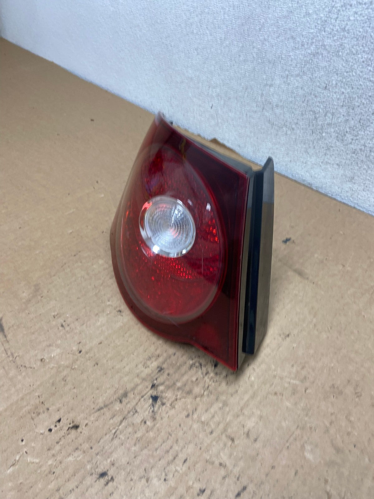2008 2009 2010 Volkswagen Jetta Left LH Side Tail Light DEPO AG2135 LK1