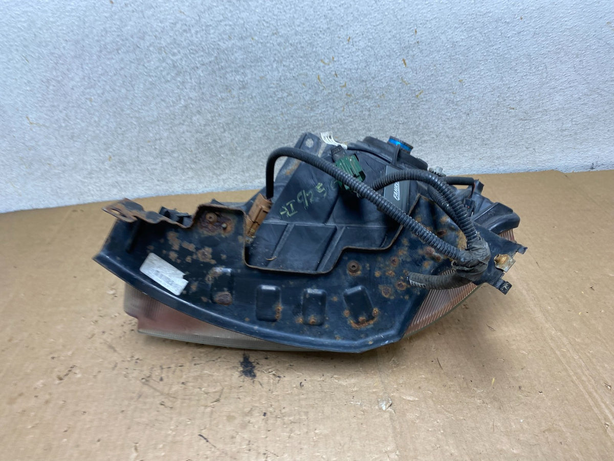 2005 - 2007 Ford Freestyle Right Passenger RH Side Halogen Headlight AI9250 LK12