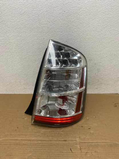 2006 to 2009 Toyota Prius Tail Light Right Passenger Side AD3896 LK0