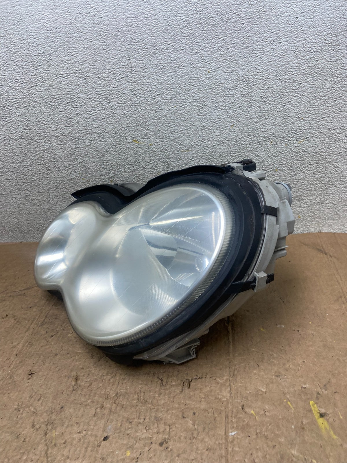 2005 to 2007 Mercedes-Benz C-Class Left LH Side Headlight Oem AA3617 PS2