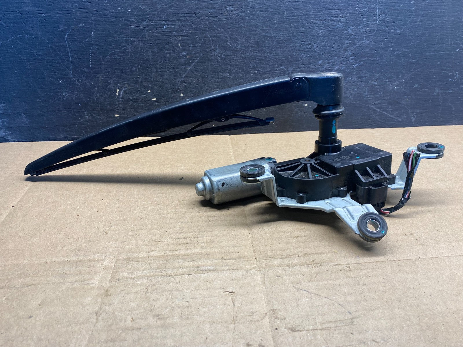 2009-2017 Chevrolet Traverse Rear Glass Windshield Wiper Motor AE8257 DG1