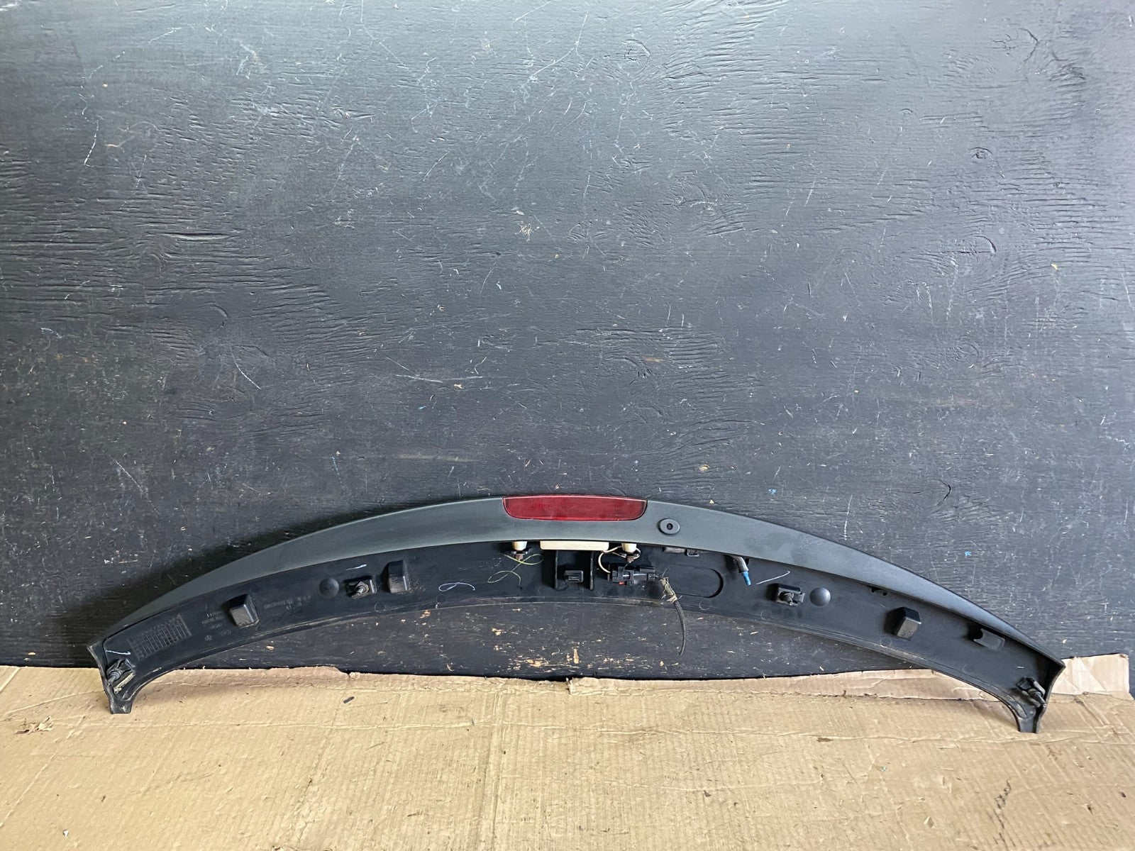 2004 to 2008 Chrysler Pacifica Rear Trunk Hatch Spoiler Wing OEM p3753 DG7