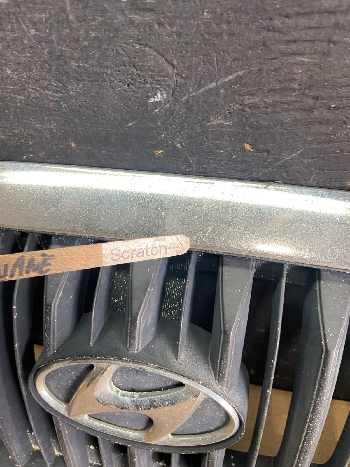 2001 to 2005 Hyundai Sonata Front Upper Grille Grill Bumper OEM O8090 DG7