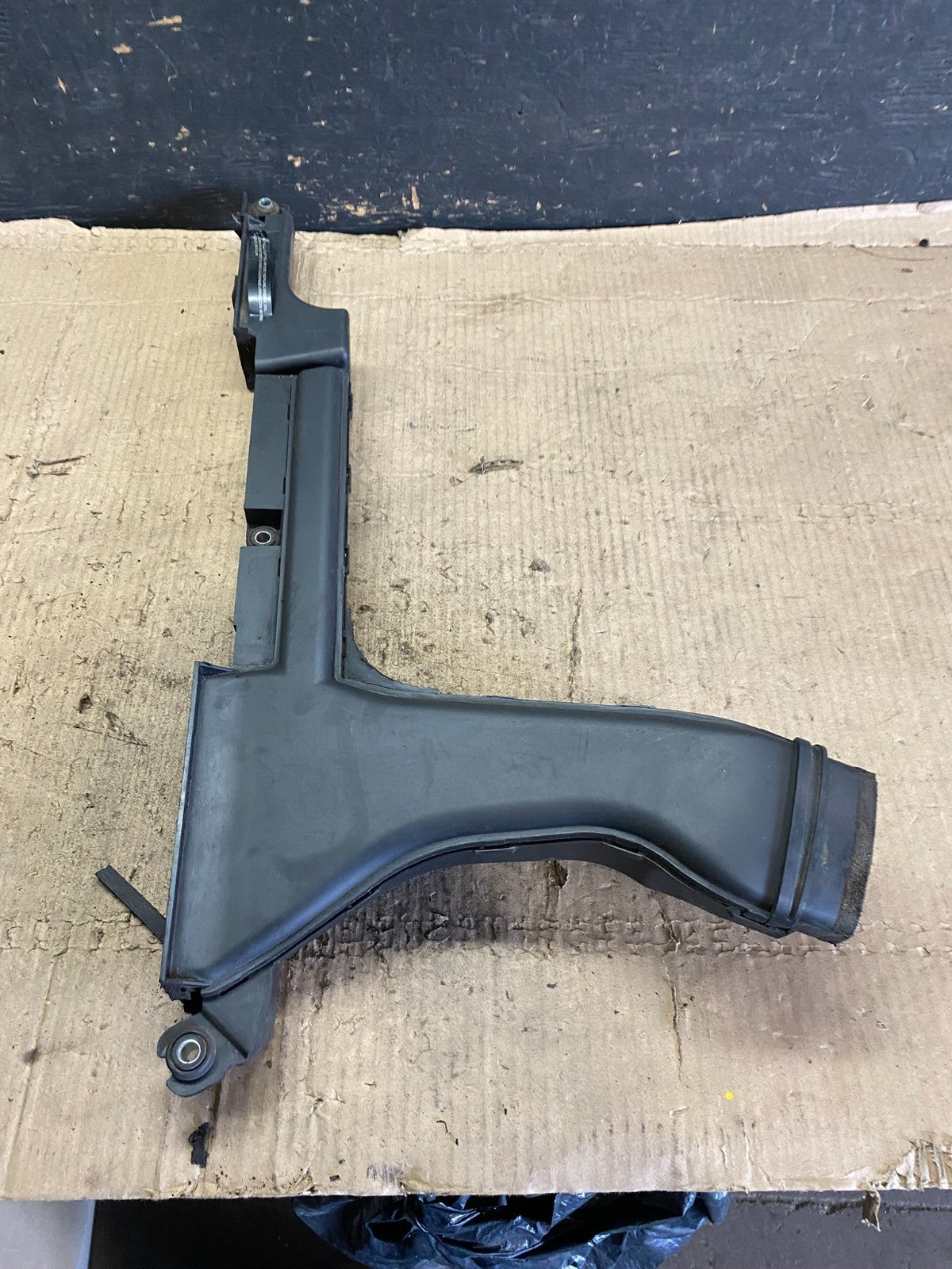 2009 to 2014 Nissan Maxima Upper Air Intake Duct p0891 DG3