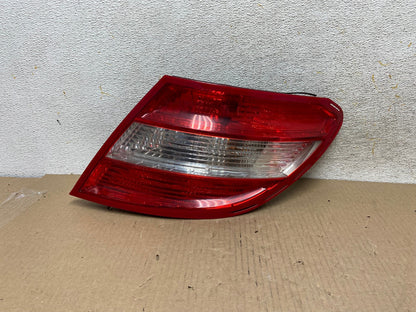 2008 2009 2010 2011 Mercedes C-Class Right Passenger Tail Light AH5775 LK0